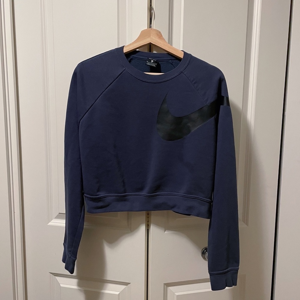 Navy blue cropped nike sweatshirt